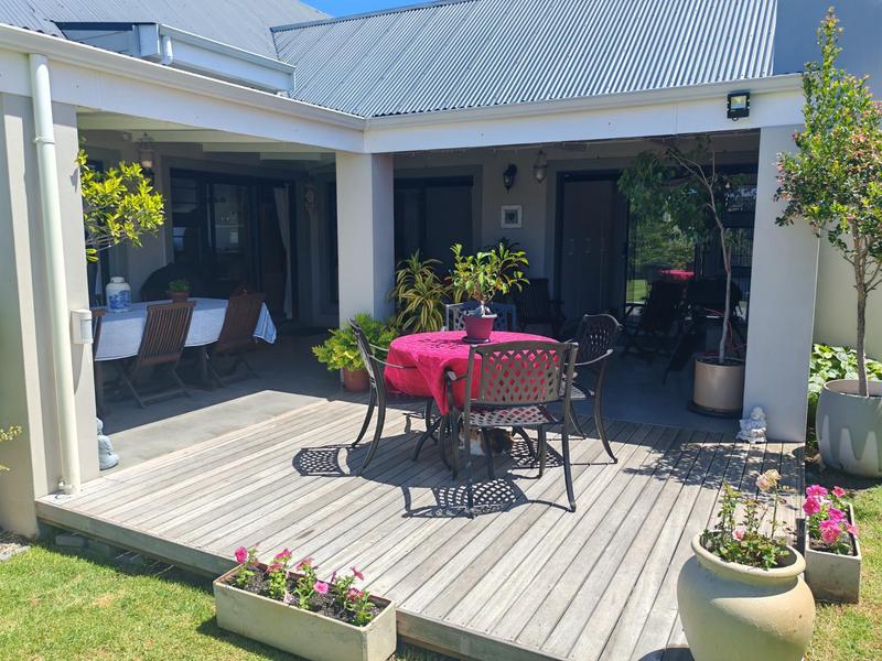 3 Bedroom Property for Sale in Sandbaai Western Cape